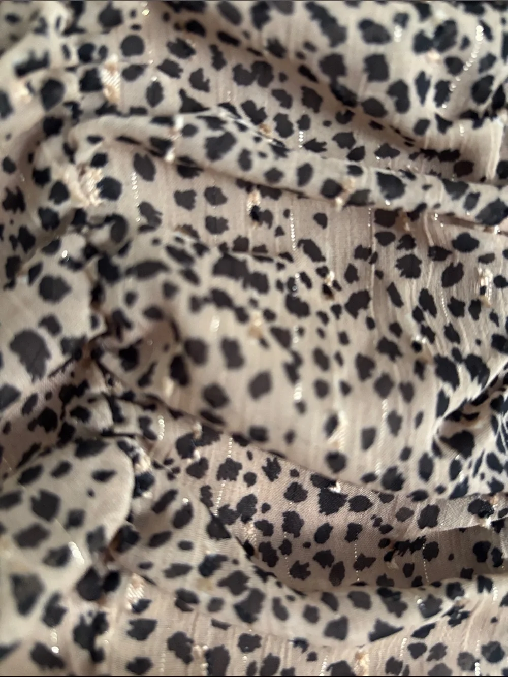 Astr the label cheetah Print Long Sleeve Crop Top in Tan and Black